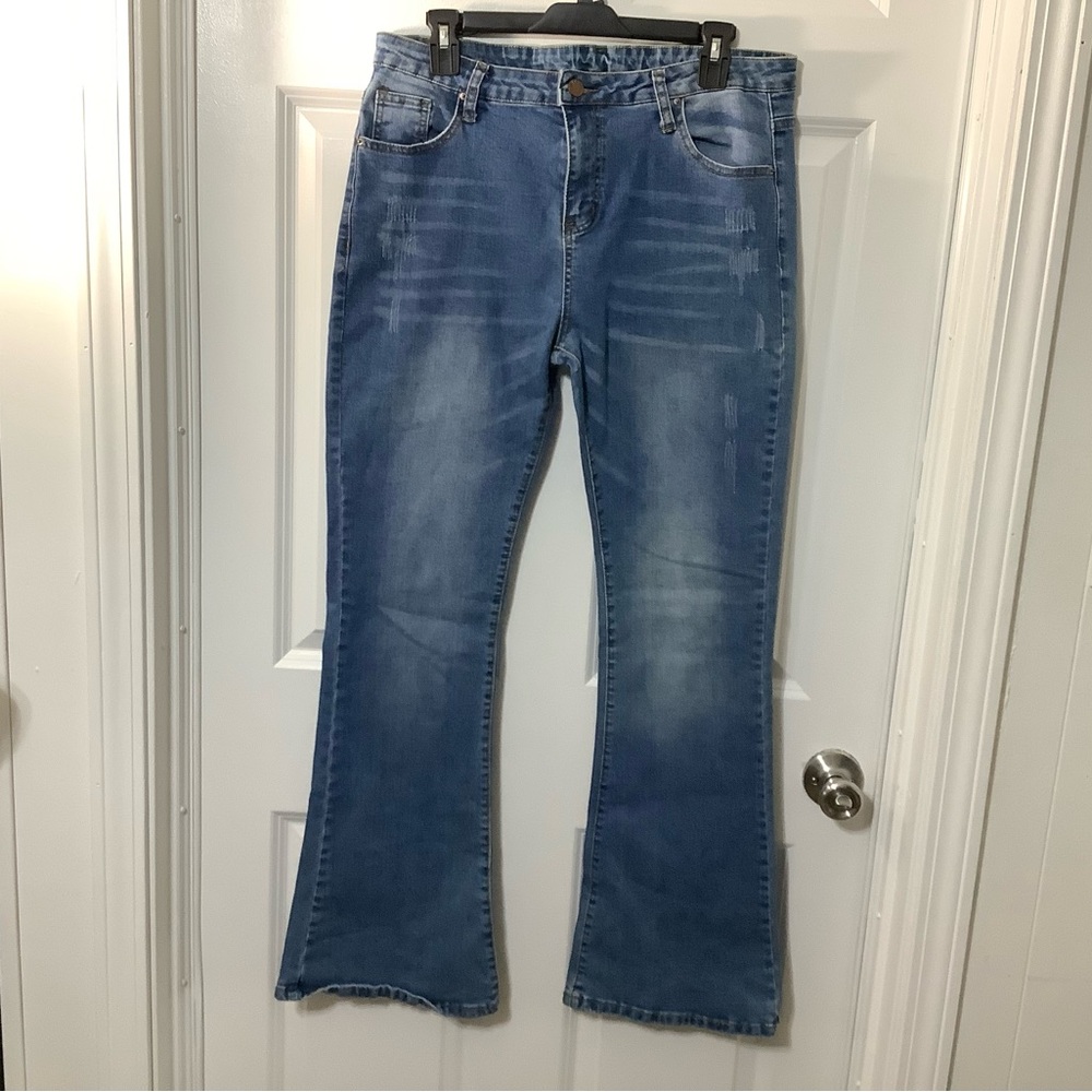 Classic Blue Women's Jeans stretch , wide leg size 32. 2Xl.